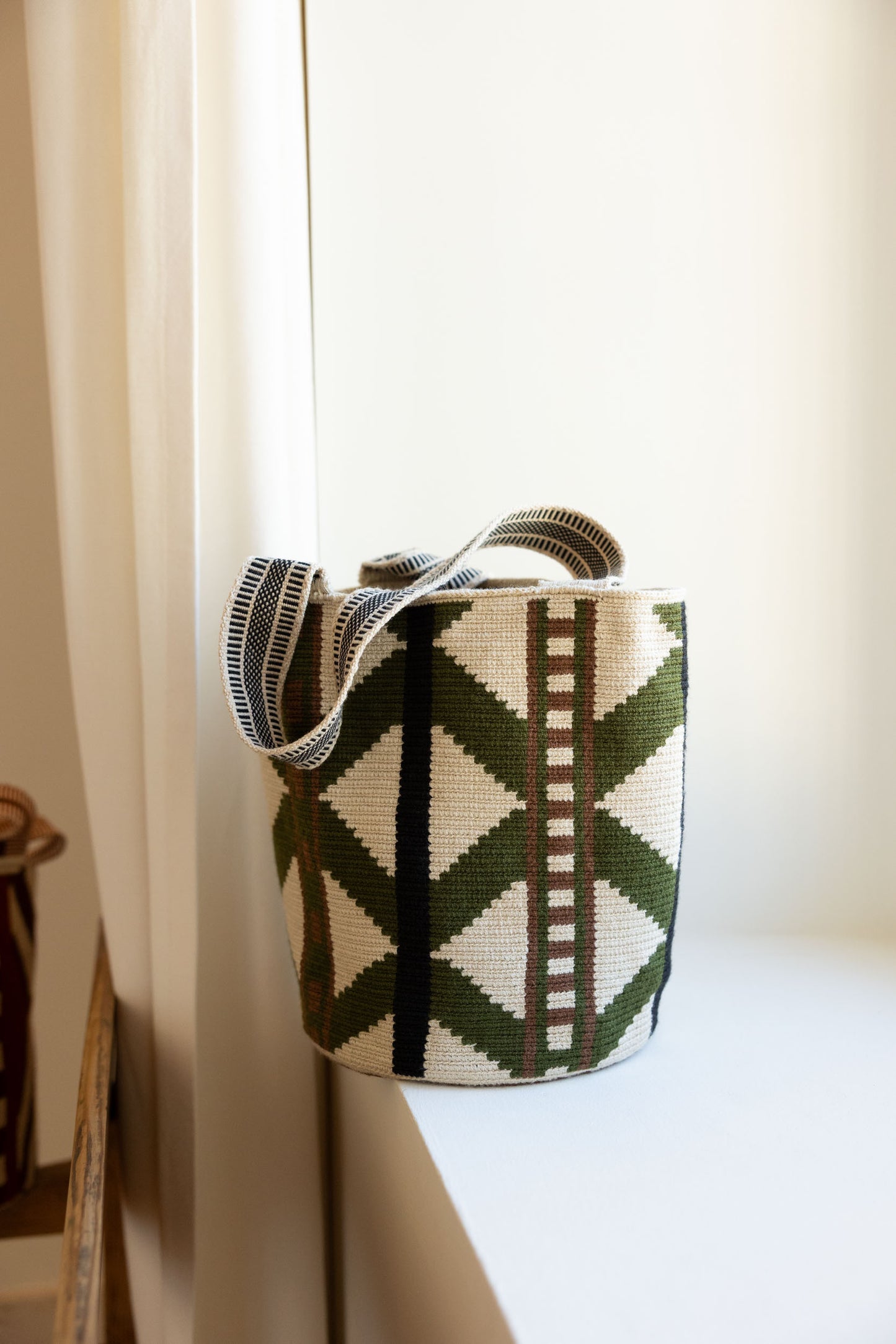 Solenne Verde | Bolso Wayuu Tótem Hecho a Mano en Colombia